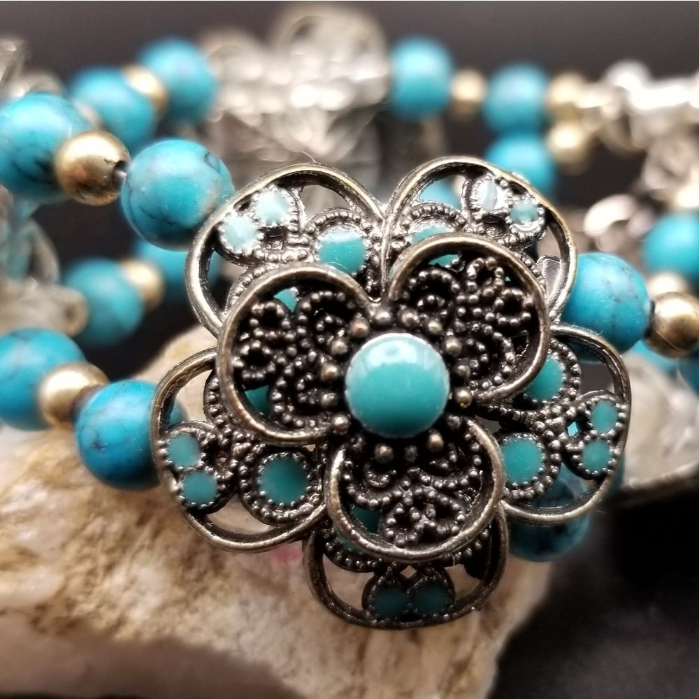 Southwestern southern heat turquoise flower bracelet. B315 - Picture 2 of 2